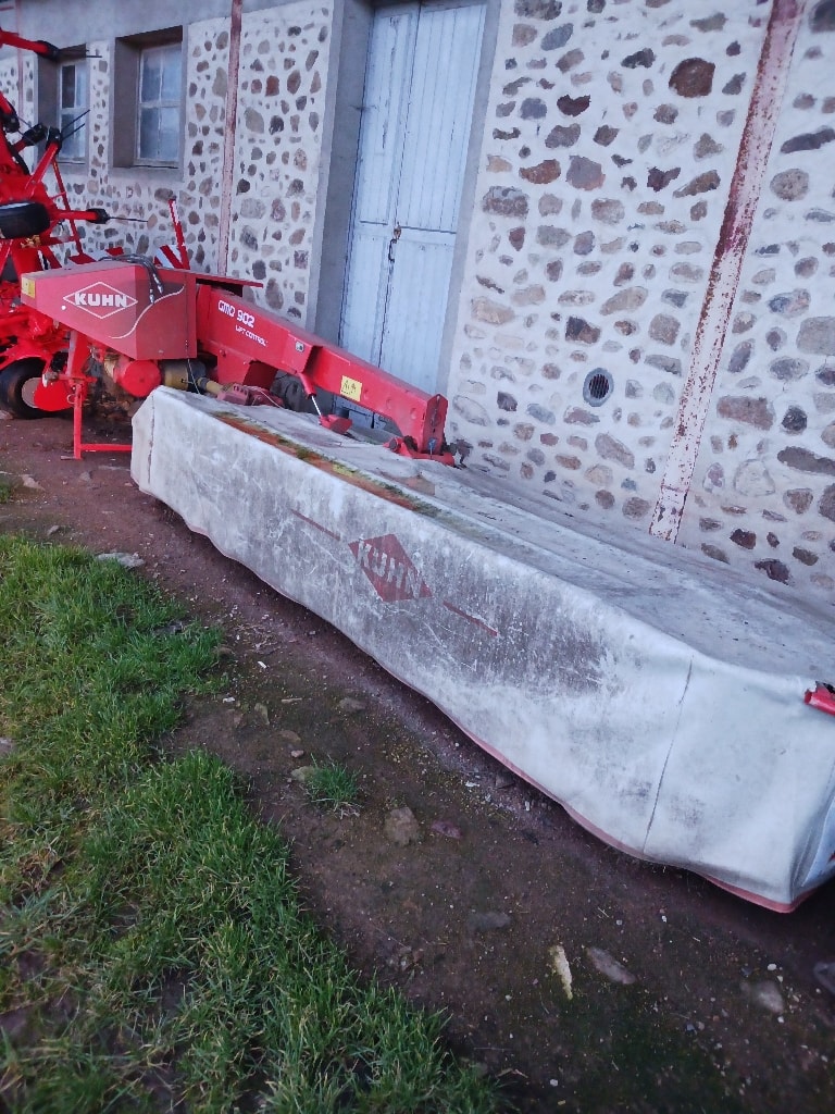 Faucheuse KUHN Gmd 902  - photo slide 1