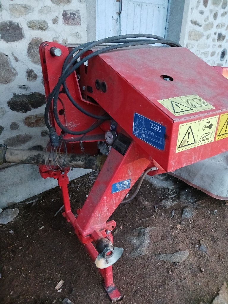 Faucheuse KUHN Gmd 902  - photo slide 6