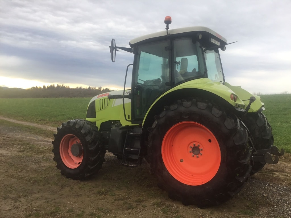 Tracteur CLAAS ARION 620 C - photo slide 3