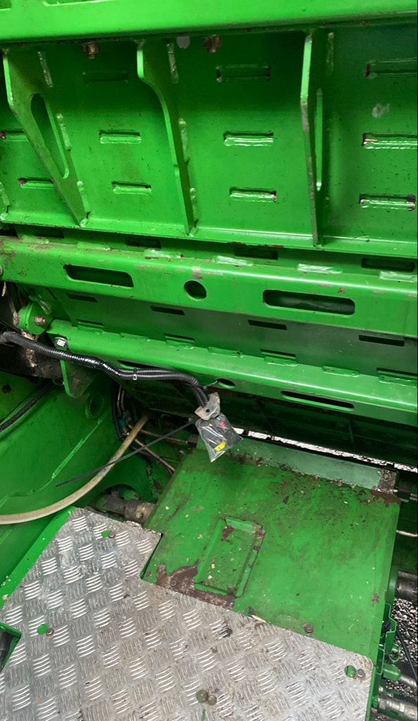 Ensileuse JOHN DEERE 9700 - photo slide 17