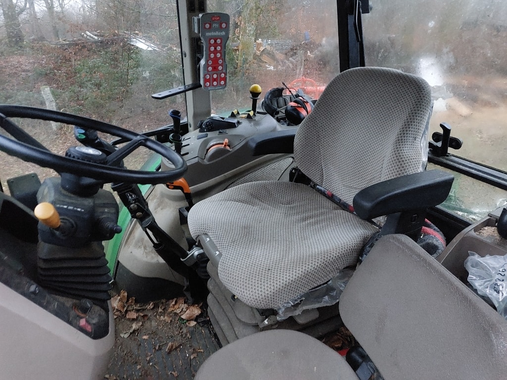 Tracteur chargeur JOHN DEERE 5085M - photo slide 11