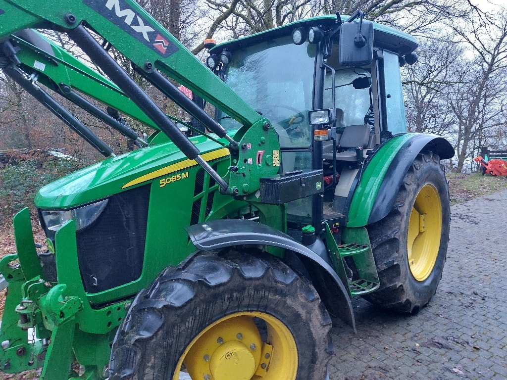 Tracteur chargeur JOHN DEERE 5085M - photo slide 2