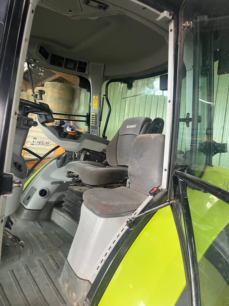 Tracteur CLAAS ARION 620 - photo slide 6
