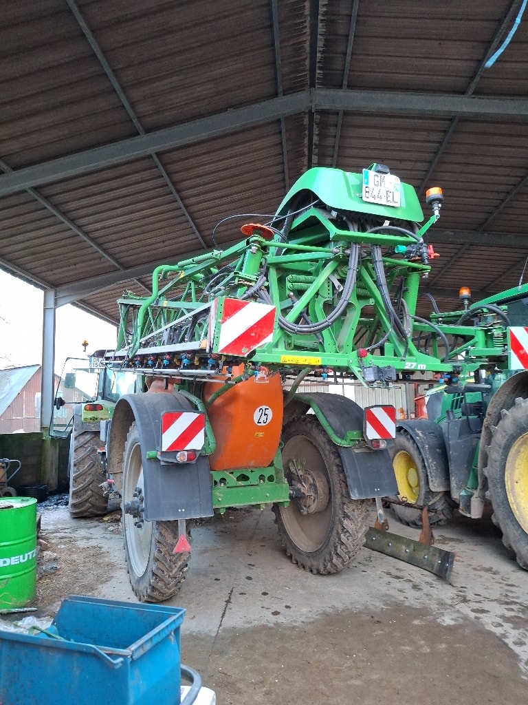 Pulverisateur AMAZONE Ux 3200 spécial  - photo slide 4