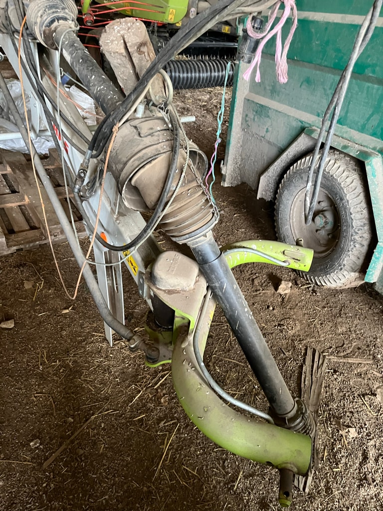 Andaineur CLAAS LINER 2700 - photo slide 15