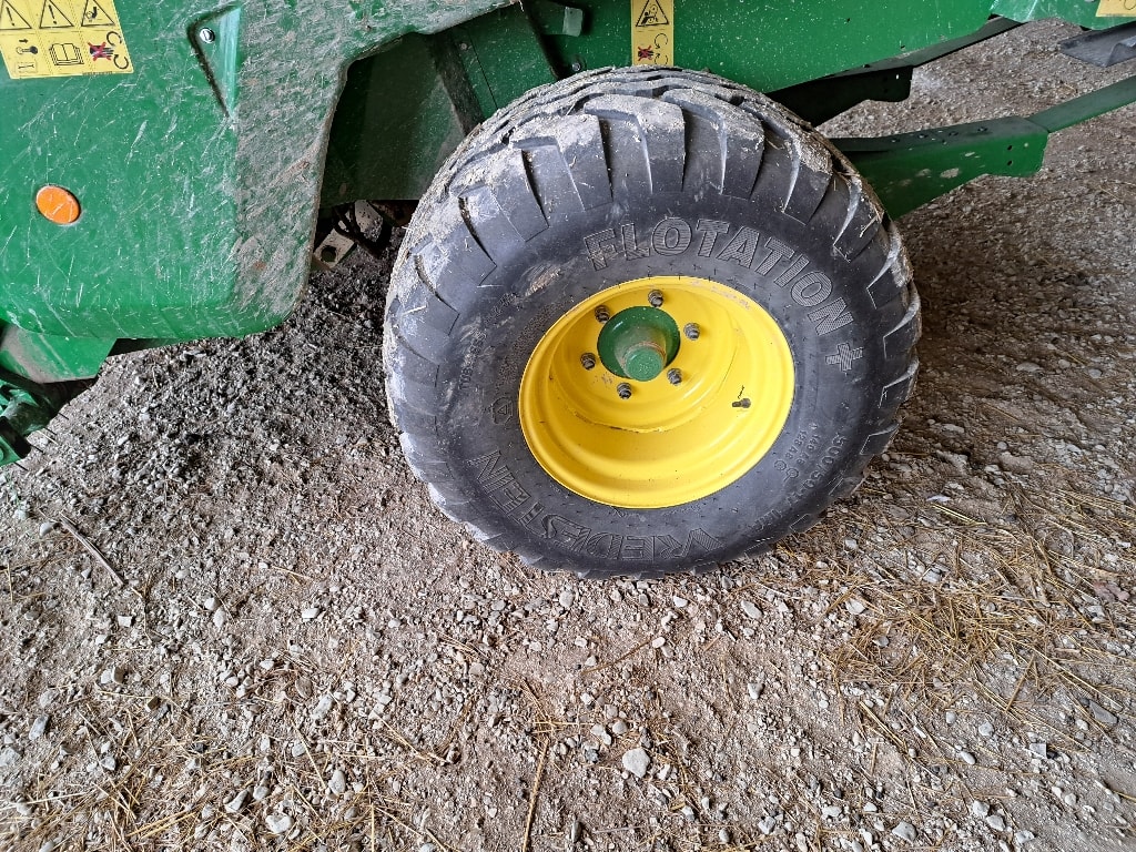 Presse balles rondes JOHN DEERE V 461 M - photo slide 5