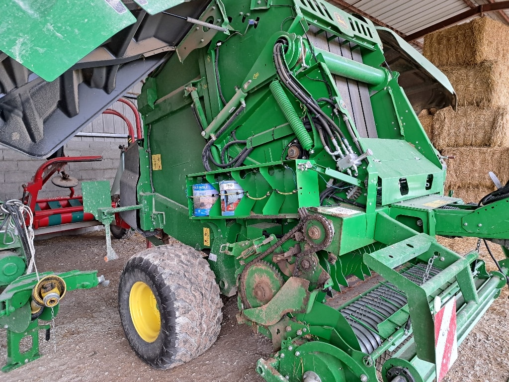 Presse balles rondes JOHN DEERE V 461 M - photo slide 10