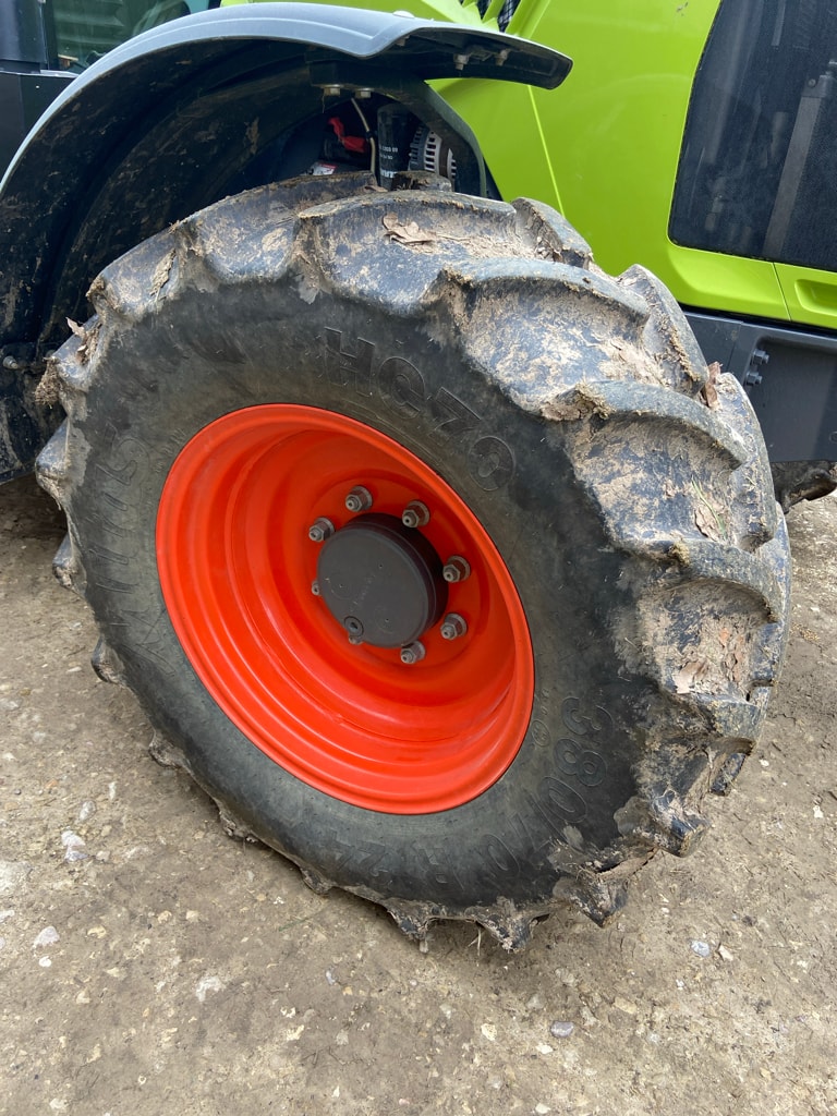 Tracteur CLAAS ARION 410 - photo slide 6