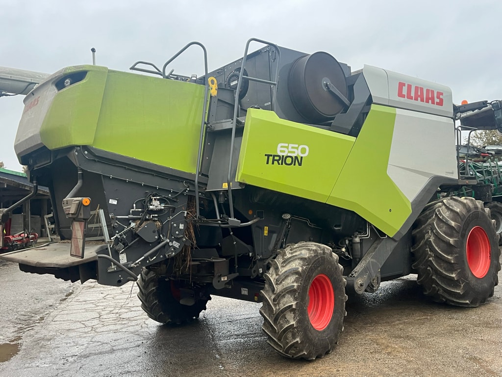 Moissonneuse CLAAS Trion 650 - photo slide 3