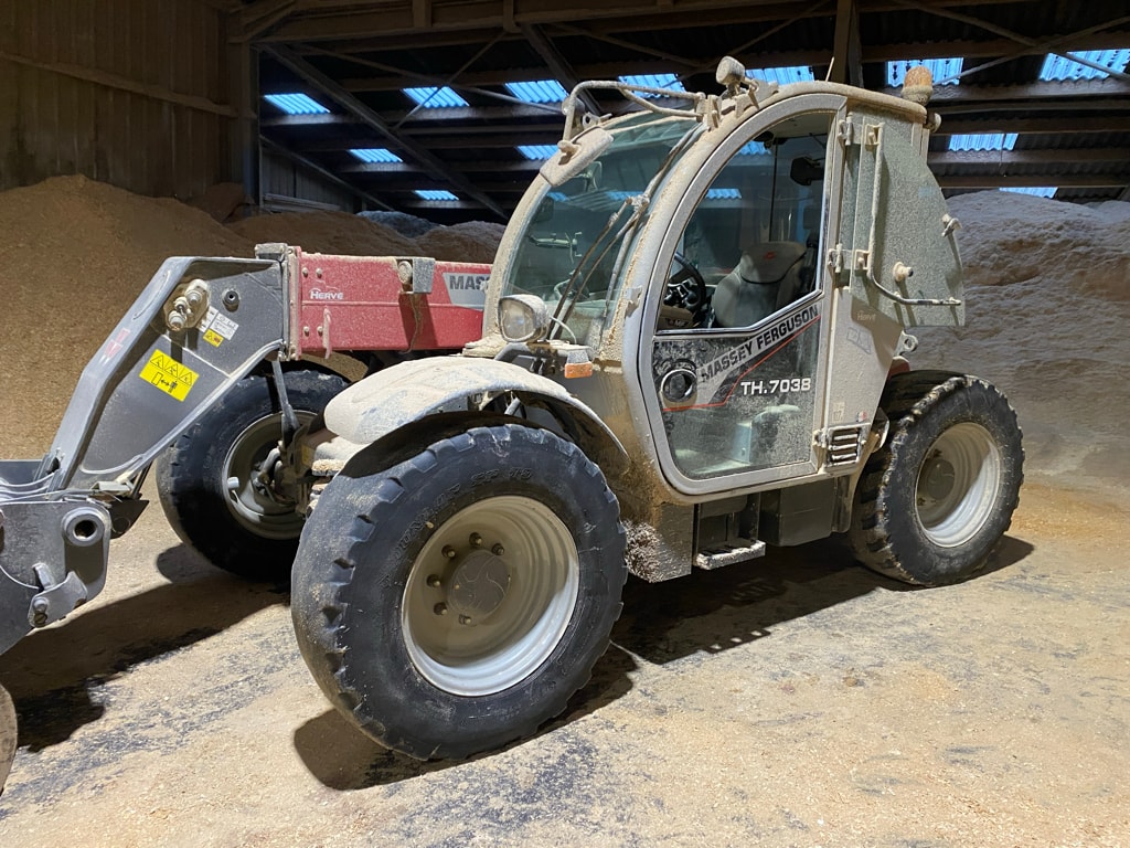 Telescopique MASSEY FERGUSON TH 7038 - photo slide 2