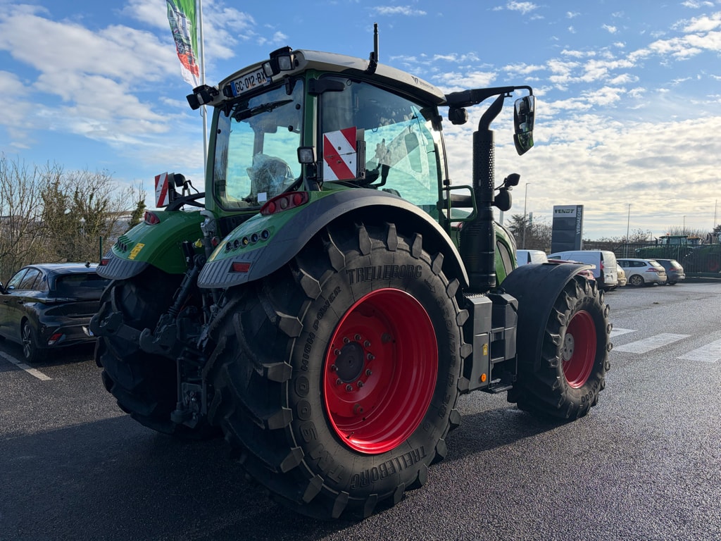 Tracteur FENDT 724 GEN 6 Power + - photo slide 10