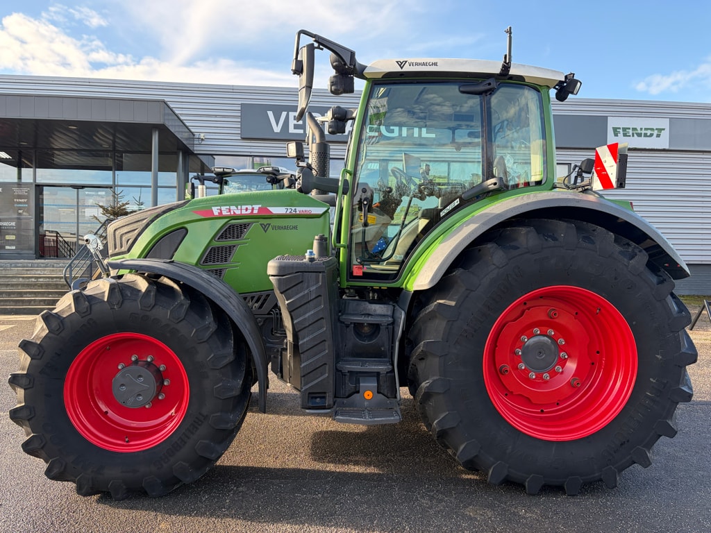 Tracteur FENDT 724 GEN 6 Power + - photo slide 15