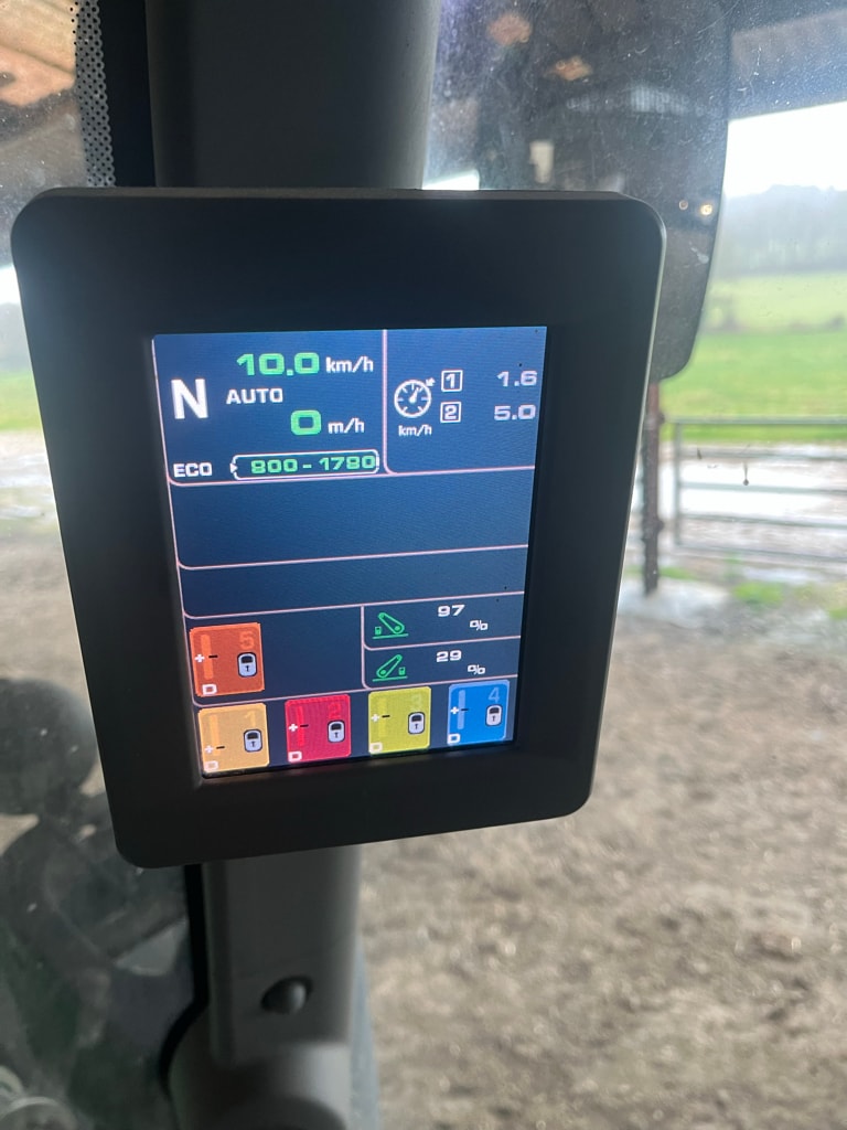 Tracteur chargeur DEUTZ FAHR 6155 AGROTRON TTV - photo slide 22