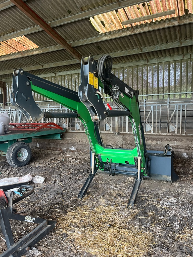 Tracteur chargeur DEUTZ FAHR 6155 AGROTRON TTV - photo slide 16