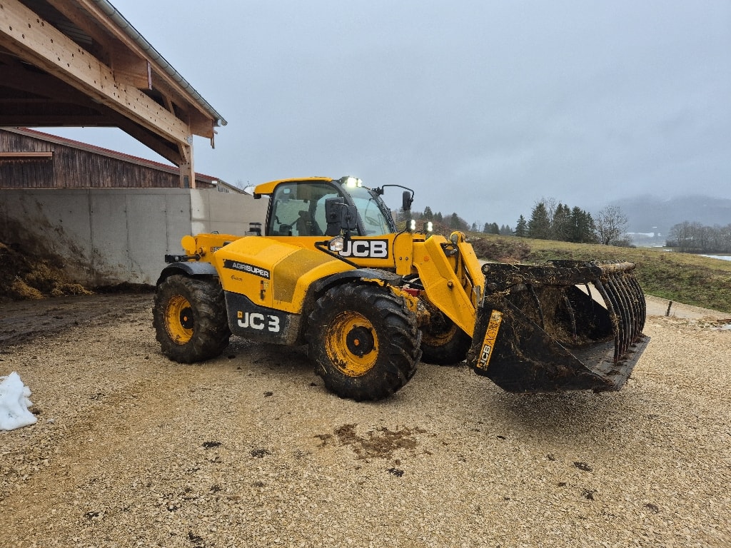 Telescopique JCB 532 70 agri super dtvt - photo slide 9