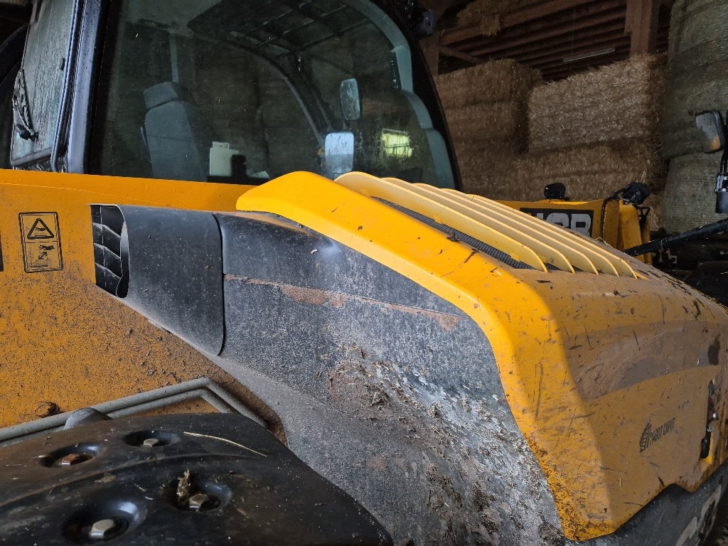 Telescopique JCB 532 70 agri super - photo slide 11