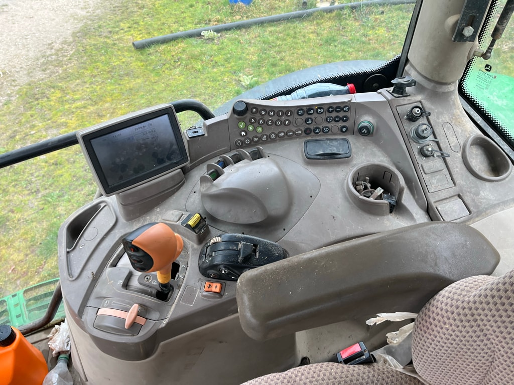 Tracteur JOHN DEERE 6140R - photo slide 22
