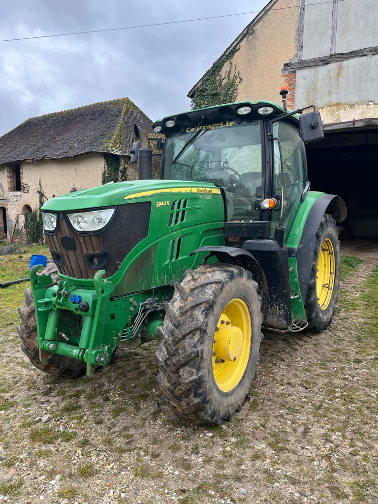 Tracteur JOHN DEERE 6140R - photo slide 1