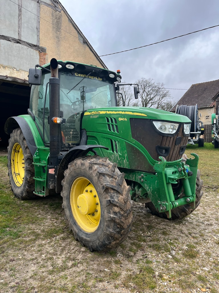 Tracteur JOHN DEERE 6140R - photo slide 2