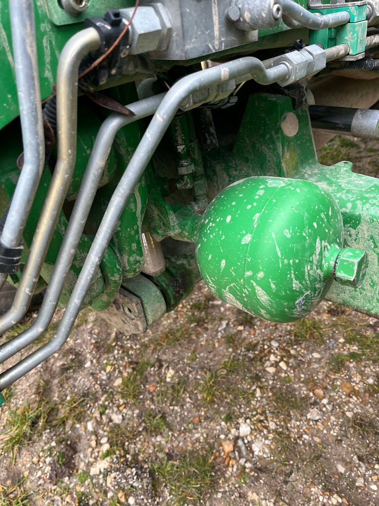 Tracteur JOHN DEERE 6140R - photo slide 8