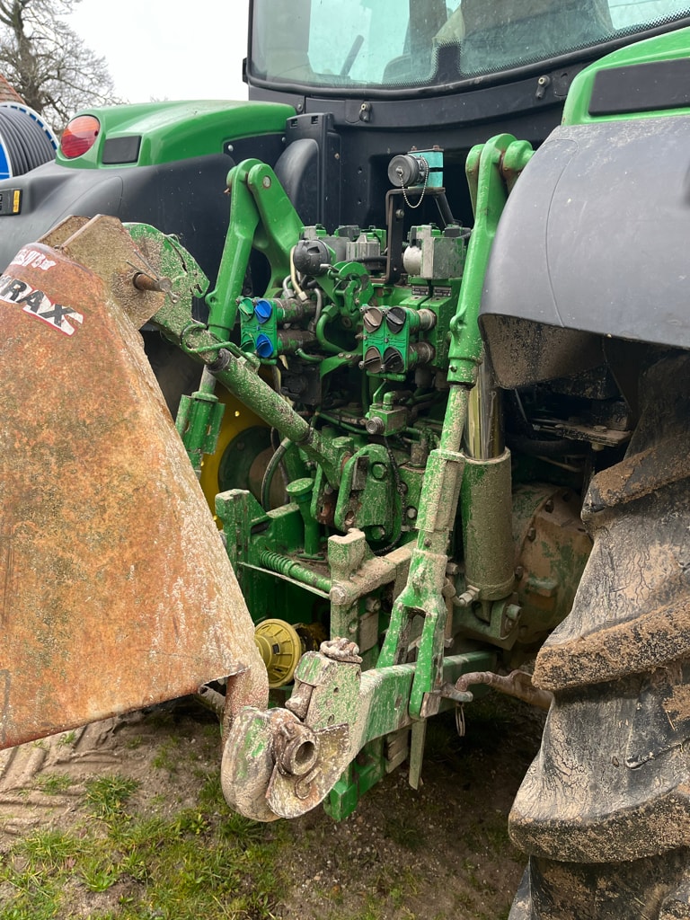 Tracteur JOHN DEERE 6140R - photo slide 12