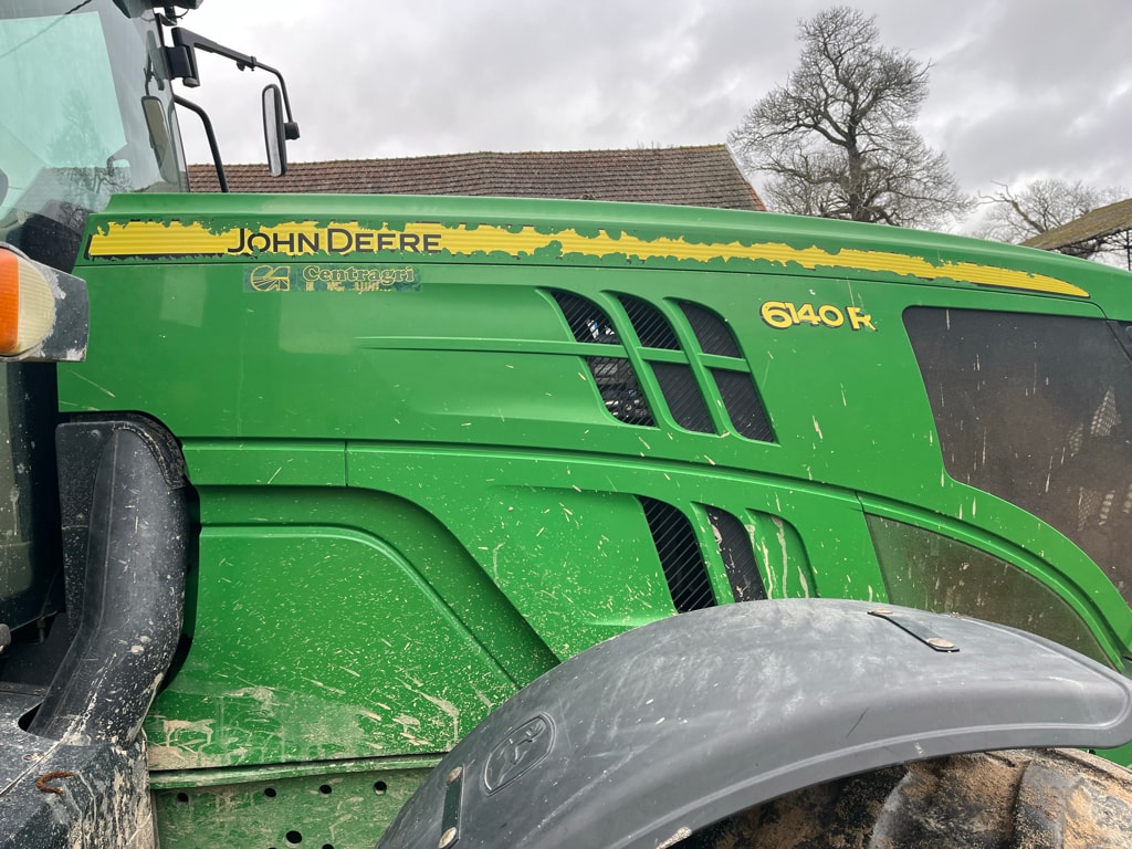 Tracteur JOHN DEERE 6140R - photo slide 19