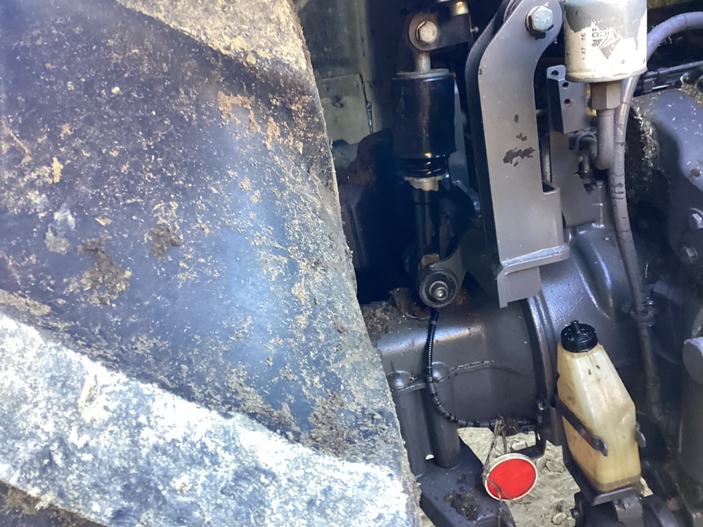 Tracteur VALTRA N104  - photo slide 7