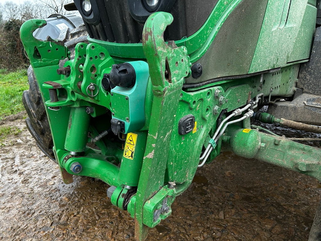 Tracteur JOHN DEERE 6175R - photo slide 9