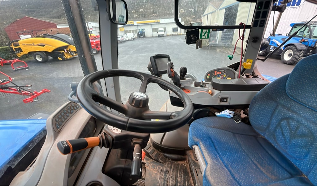 Tracteur NEW HOLLAND T7 185 AC - photo slide 15