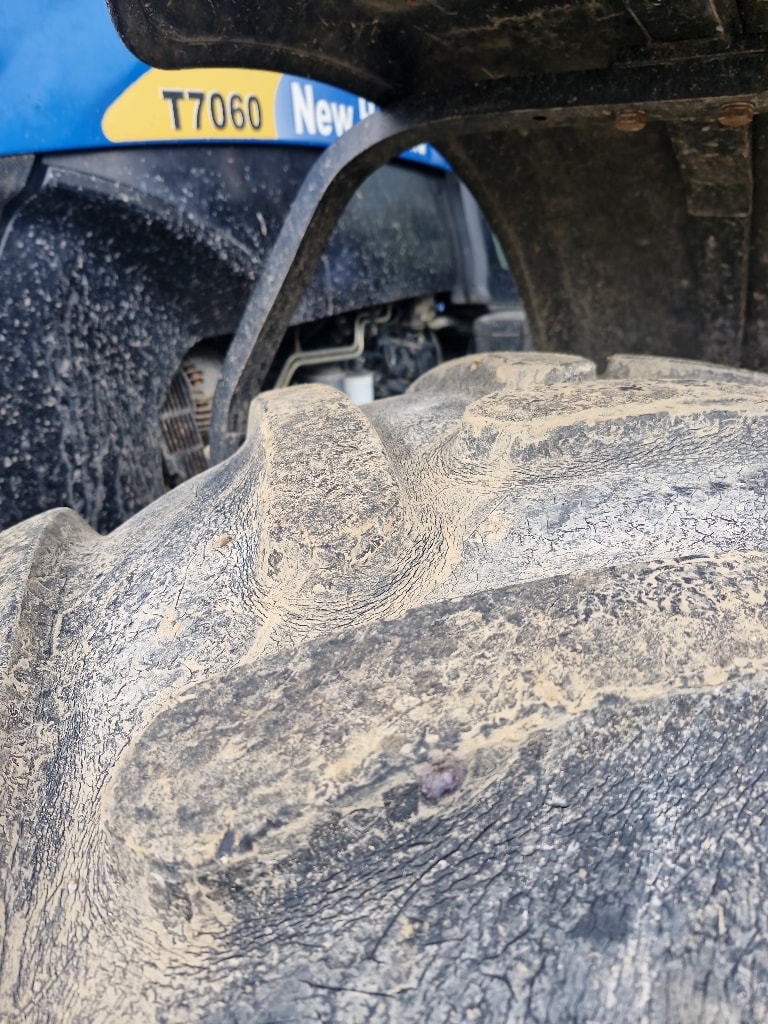 Tracteur NEW HOLLAND T7060 - photo slide 9