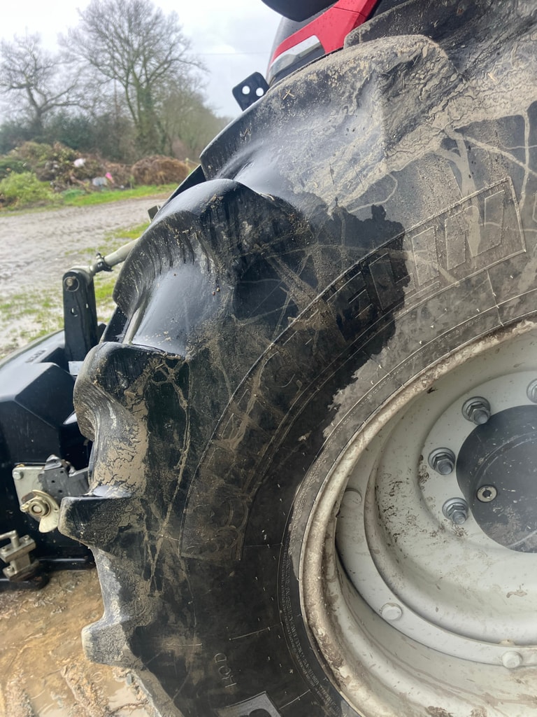 Tracteur VALTRA N155V - photo slide 7