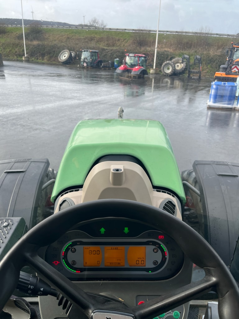 Tracteur FENDT 714 VARIO PROFI - photo slide 5