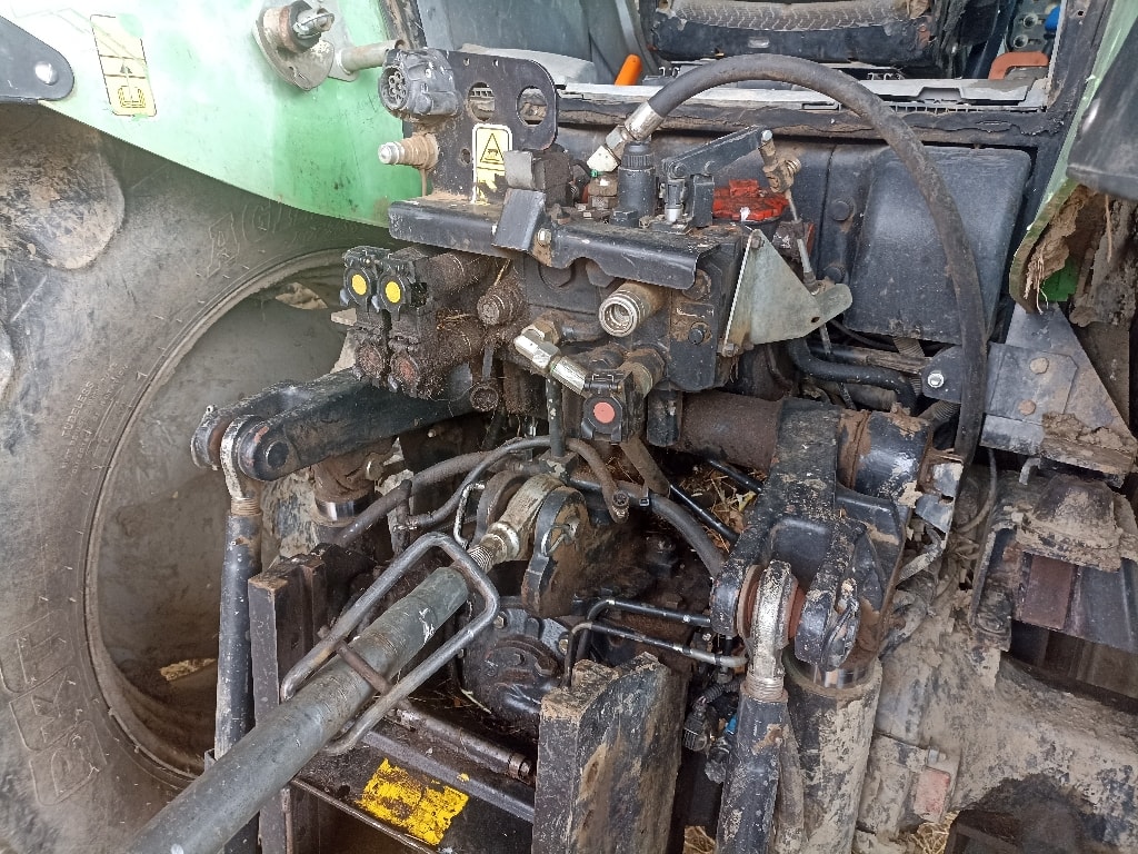 Tracteur chargeur DEUTZ FAHR AGROTRON K 430 - photo slide 8