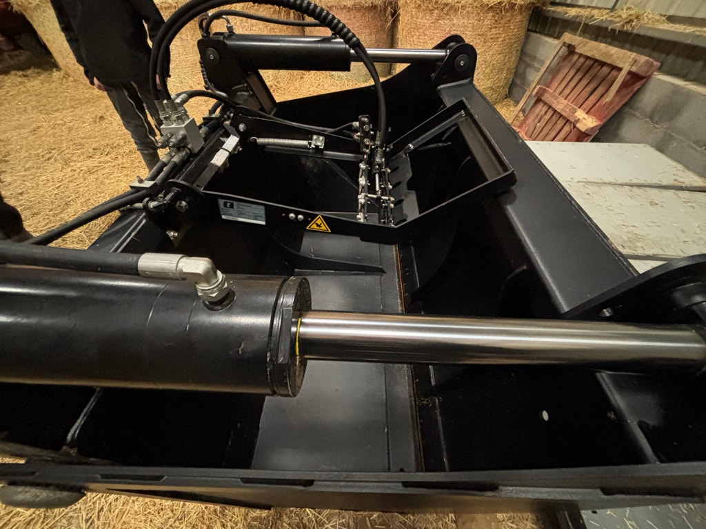 Godet Desileur QUICKE SILOCUT L + 175 B - photo slide 6