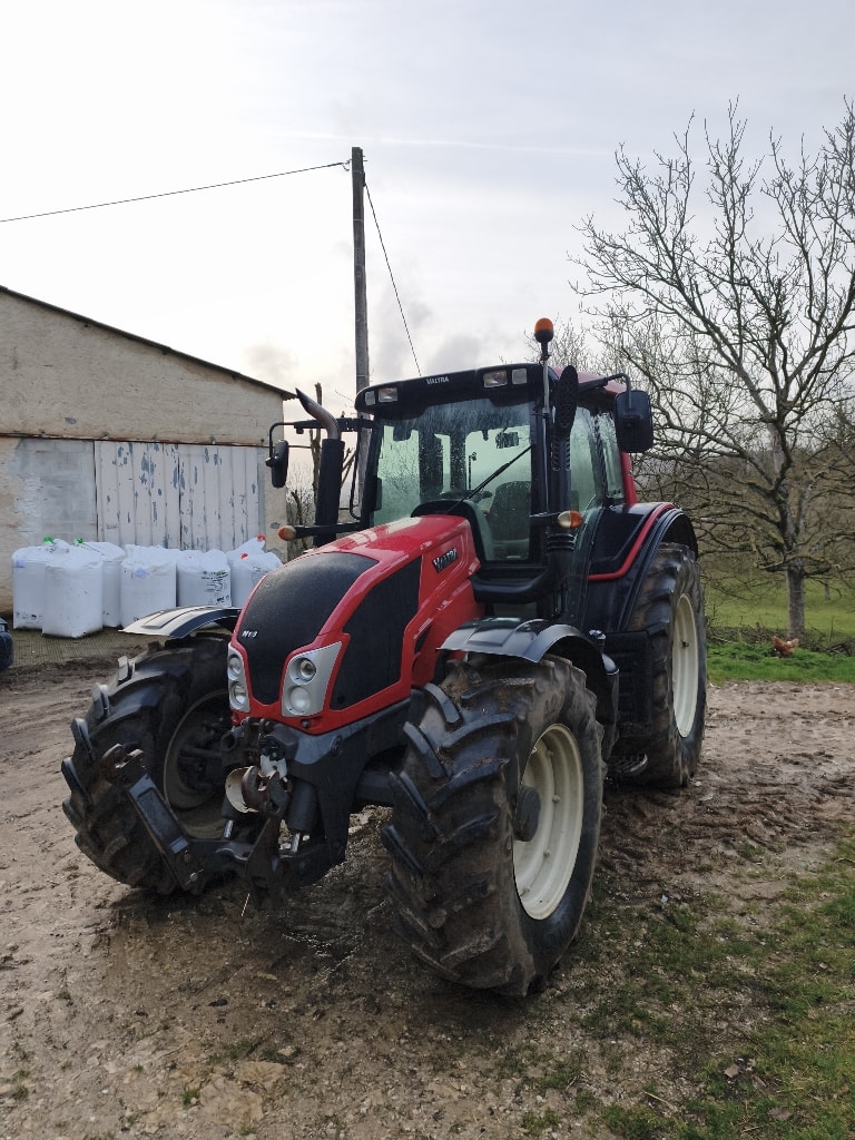 Tracteur VALTRA N113H5 - photo slide 1