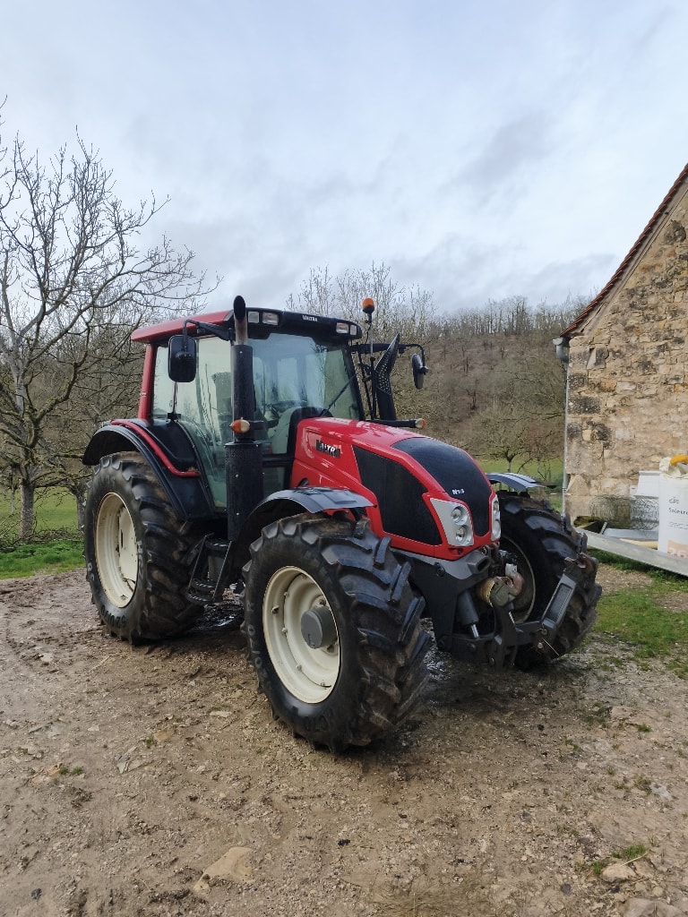 Tracteur VALTRA N113H5 - photo slide 2