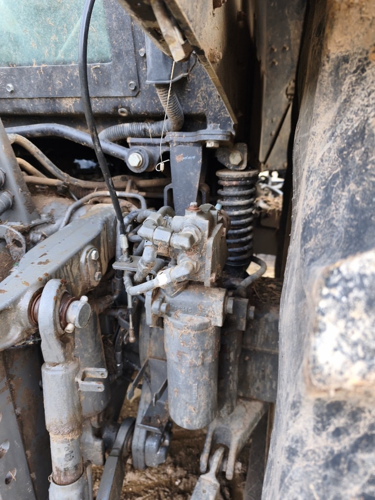 Tracteur VALTRA N113H5 - photo slide 8