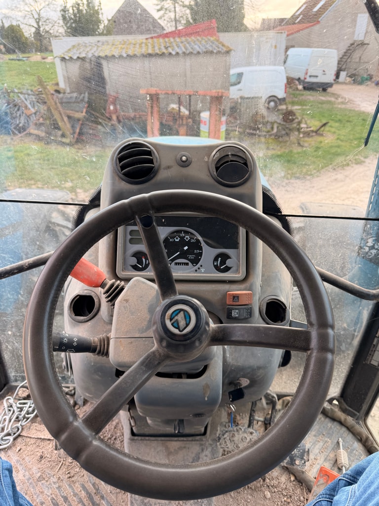 Tracteur LANDINI LEGEND 135 TDI - photo slide 16