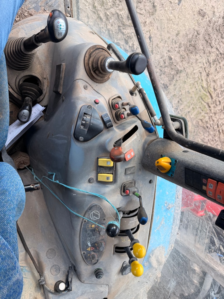 Tracteur LANDINI LEGEND 135 TDI - photo slide 14