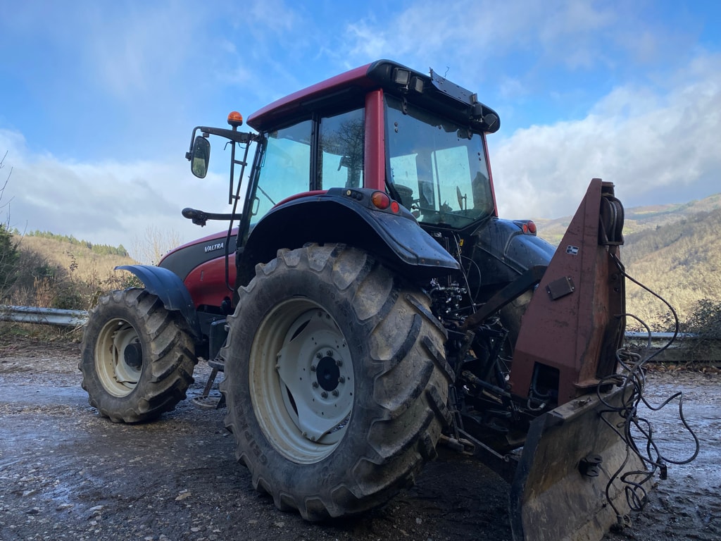 Tracteur VALTRA T 121 CLASSIC - photo slide 4