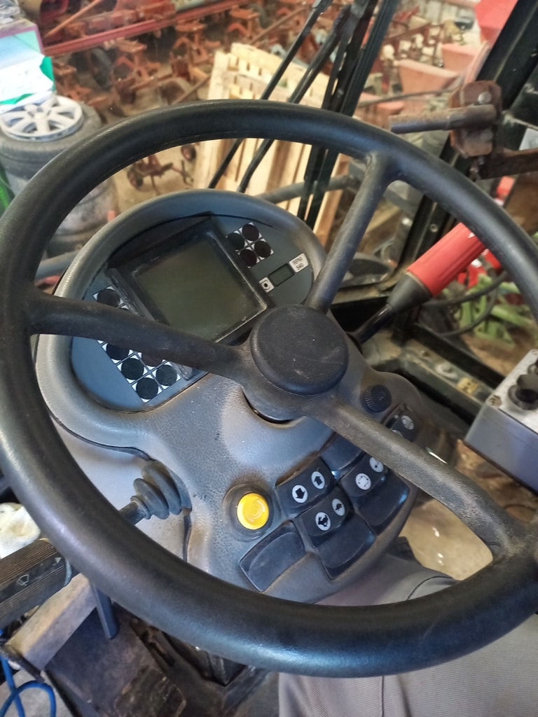Tracteur enjambeur DEROT DH 115 MS - photo slide 15