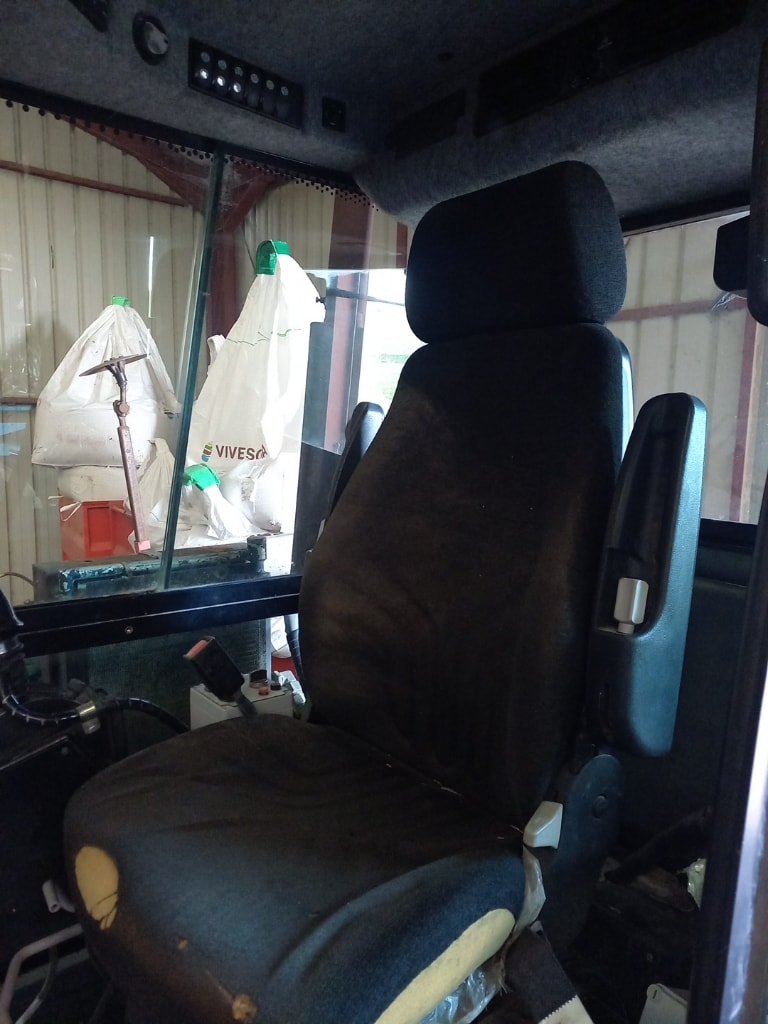 Tracteur enjambeur DEROT DH 115 MS - photo slide 13