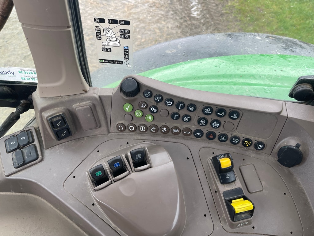 Tracteur chargeur JOHN DEERE 6130M - photo slide 4