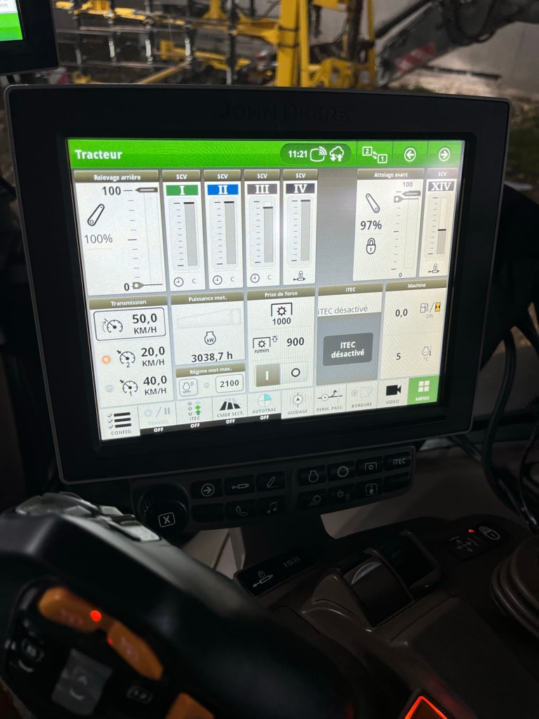 Tracteur JOHN DEERE 6250R - photo slide 4