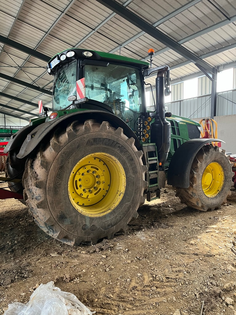 Tracteur JOHN DEERE 6250R - photo slide 7