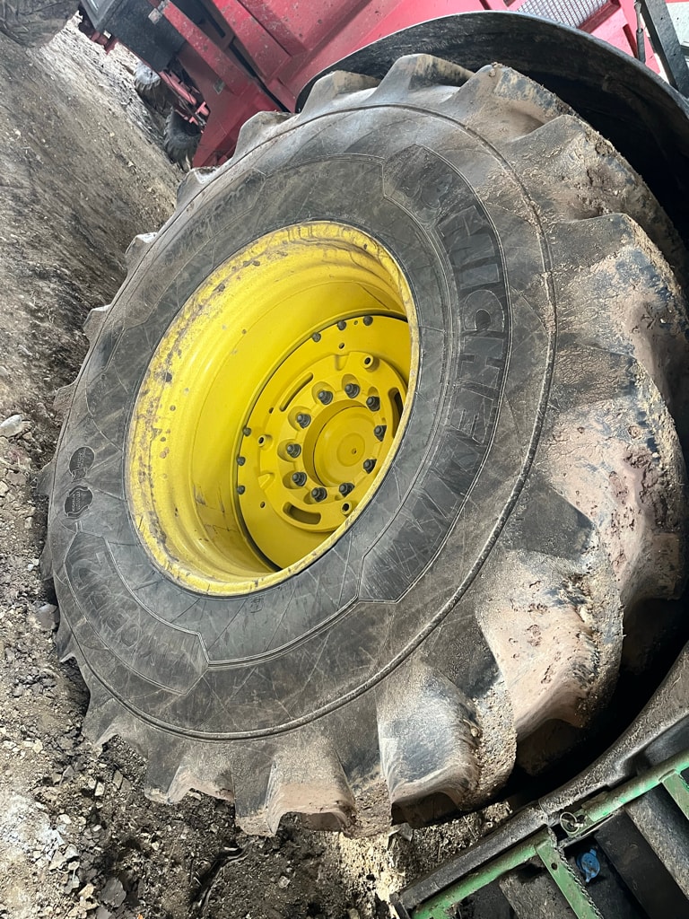 Tracteur JOHN DEERE 6250R - photo slide 11