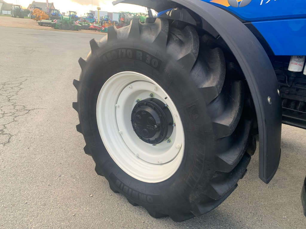 Tracteur NEW HOLLAND T7210 - photo slide 10