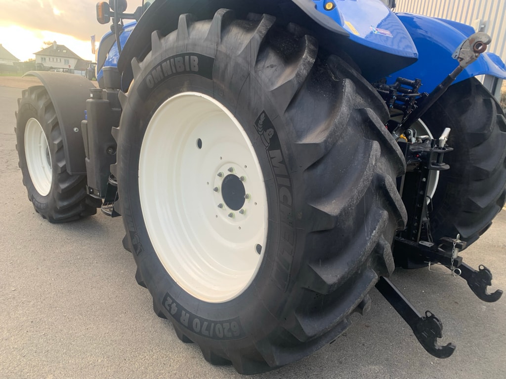 Tracteur NEW HOLLAND T7210 - photo slide 11