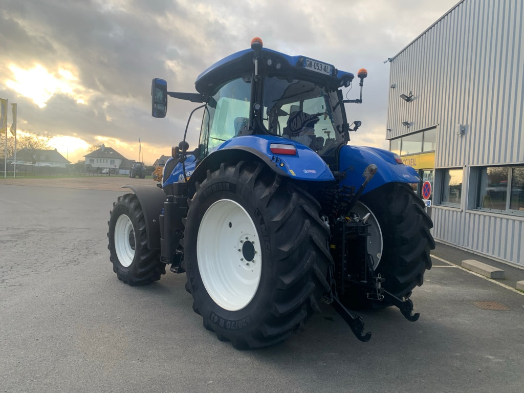Tracteur NEW HOLLAND T7210 - photo slide 3