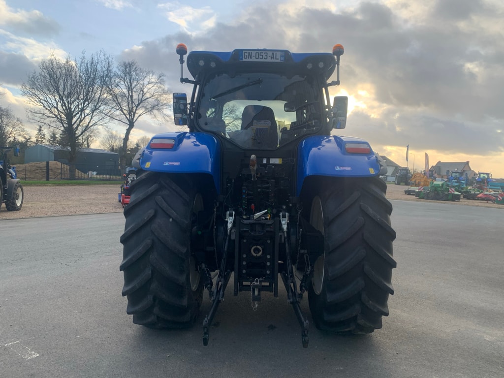 Tracteur NEW HOLLAND T7210 - photo slide 4